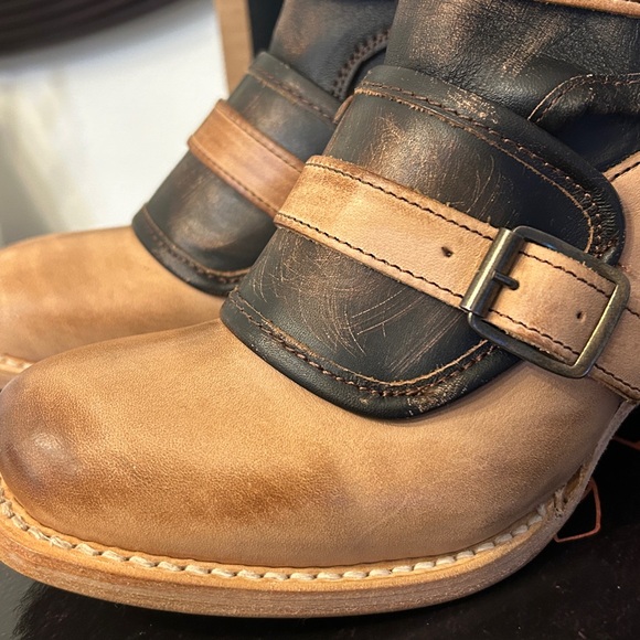NWT FREEBIRD “DARLIN” Boots in Natural & Black | Size 7 🔥PRICE FIRM !!! - Picture 8 of 14